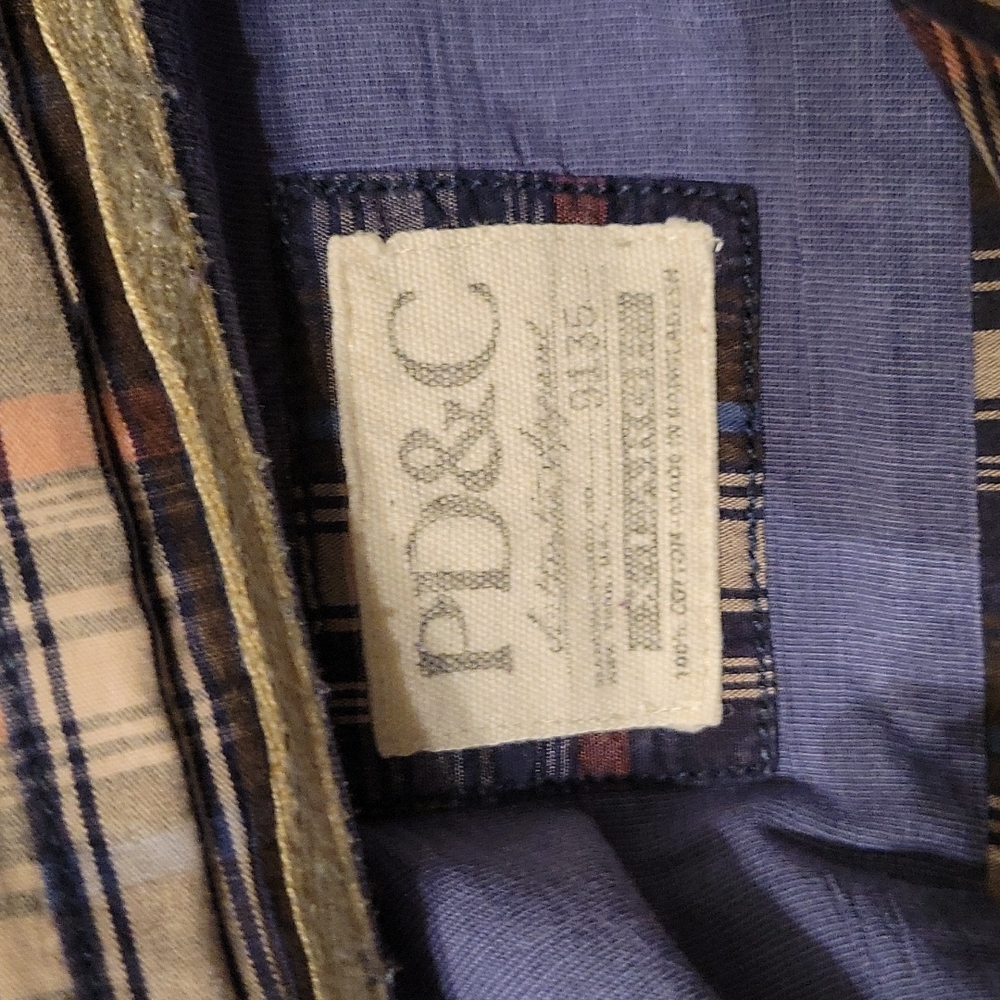 Button down shirt 👕 - Picture 3 of 4